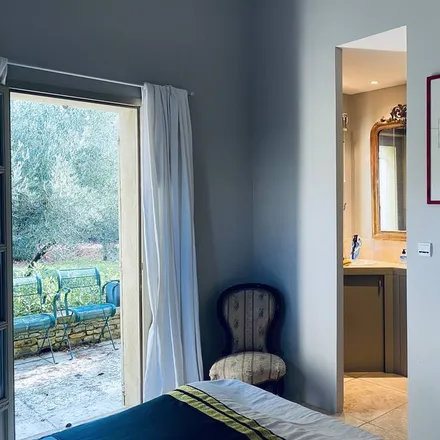 Rent this 5 bed house on Chemin du Mas de France in 30700 Uzès, France