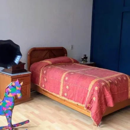 Buy this 3 bed house on Privada Rancho Calichal in Colonia Nueva Oriental Coapa, 14300 Mexico City
