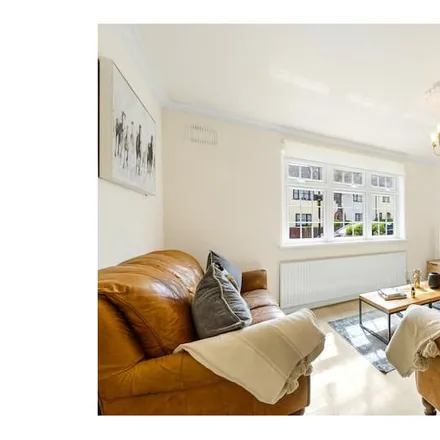 Rent this 4 bed apartment on Gunton Road in Upper Clapton, London
