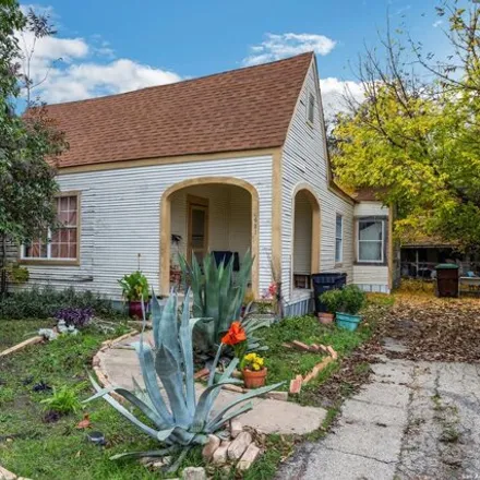 Image 1 - 2055 West Kings Highway, San Antonio, TX 78201, USA - House for sale