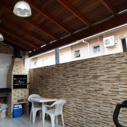 Buy this 2 bed house on Rua Maria Olinda Telles 900 in Canudos, Novo Hamburgo - RS