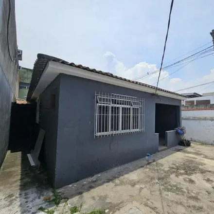 Buy this 3 bed house on Rua Cleiton Lima in Parque Fluminense, Duque de Caxias - RJ
