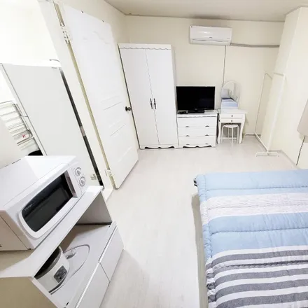 Rent this 1 bed apartment on 136-4 Nonhyeon-dong in Gangnam-gu, Seoul