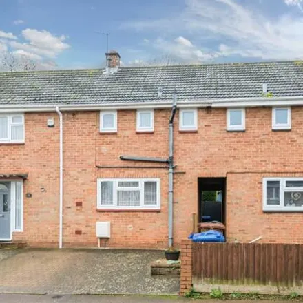 Buy this 3 bed townhouse on Braithwaite Close in Banbury, OX16 0NW