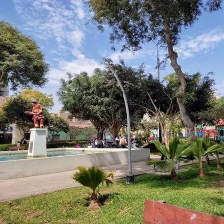 Buy this 5 bed house on Pachacútec Street 2126 in Lince, Lima Metropolitan Area 15072