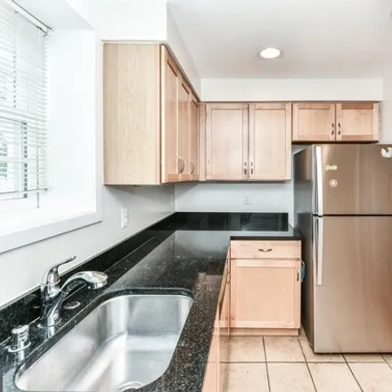 Image 6 - 231 North Thomas Street, Arlington, VA 22203, USA - Apartment for rent