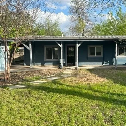 Buy this 1 bed house on 1139 West Bridge Street in Highland Park, New Braunfels