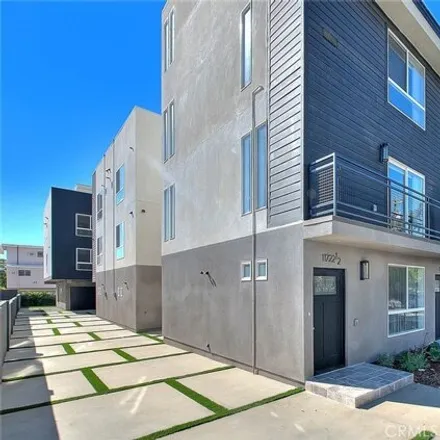 Rent this 4 bed apartment on 11757 Hamlin Street in Los Angeles, CA 91606
