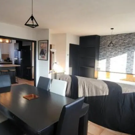 Rent this 6 bed apartment on 2 Cours de l'Esplanade in 07000 Privas, France