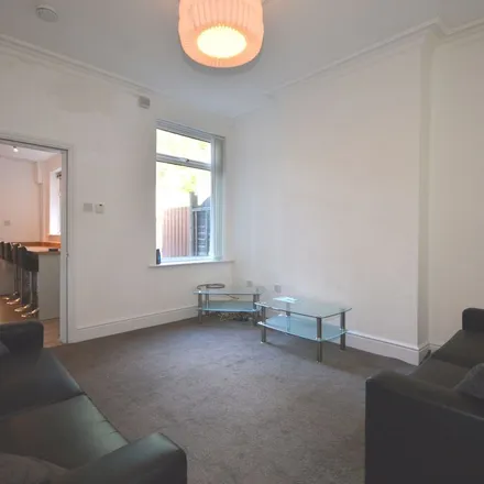 Image 5 - 45 Wadbrough Road, Sheffield, S11 8RG, United Kingdom - Apartment for rent