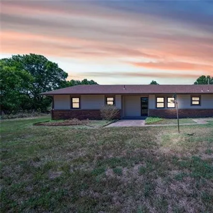 Image 2 - 20571 Northwest Franklin Road, Rogers County, OK 74019, USA - House for sale