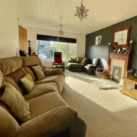 Image 3 - 14 Hall Hills, Diss, IP22 4LP, United Kingdom - House for sale