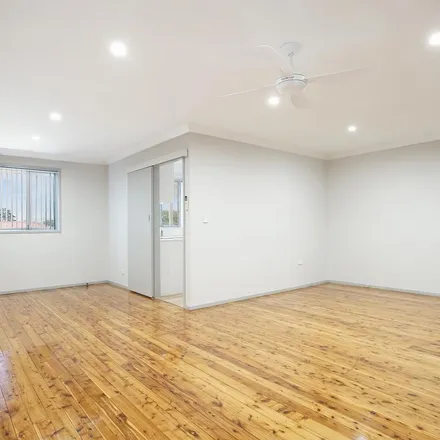 Rent this 3 bed apartment on Fragar Road in South Penrith NSW 2750, Australia