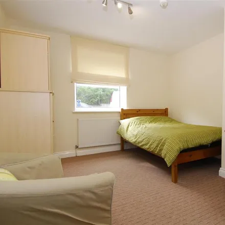 Rent this 5 bed apartment on 12 Hastings Street in Plymouth, PL1 5BQ