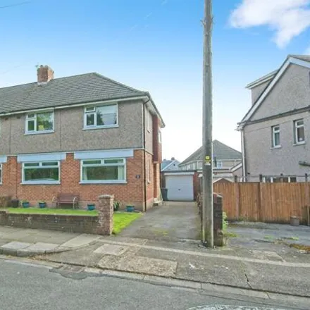 Buy this 3 bed duplex on Edgehill Avenue in Cardiff, CF14 5HL