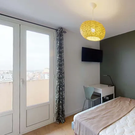 Rent this 1 bed room on 48 Avenue de Lombez in 31300 Toulouse, France