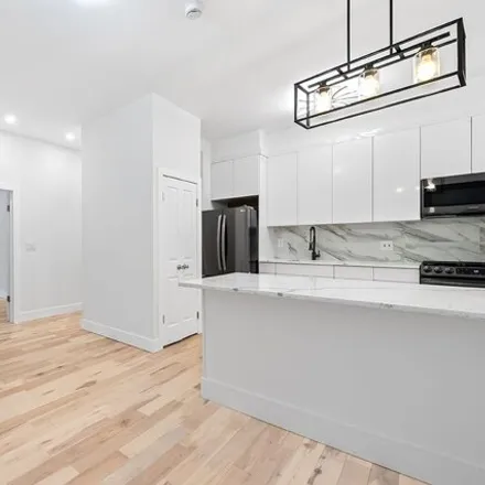 Image 4 - 1390 Pacific Street, New York, NY 11216, USA - Apartment for sale