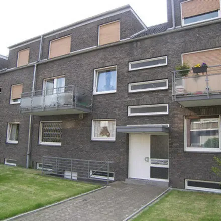Rent this 2 bed apartment on Auf dem Berg 38 in 47228 Duisburg, Germany