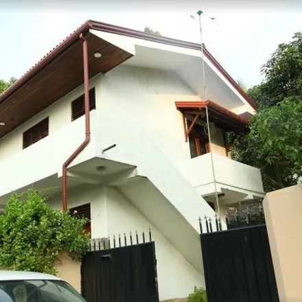 Rent this 3 bed house on Pussalla Meat Shop in Colombo-Galle Road, Thiranagama