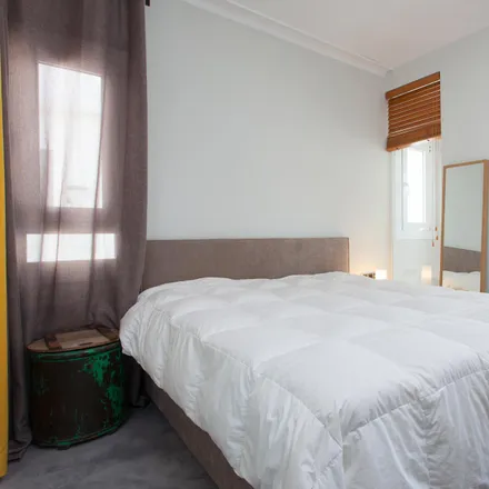 Rent this 1 bed apartment on Oficina de Correos in Passeig de Sant Antoni, 08001 Barcelona