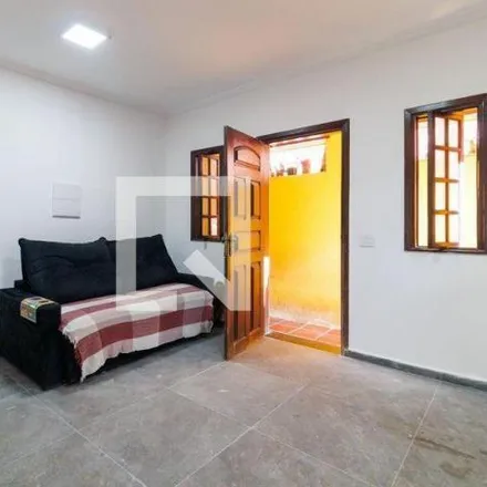 Rent this 2 bed house on Rua Engenheiro Wilson Houk in Centro, Taboão da Serra - SP