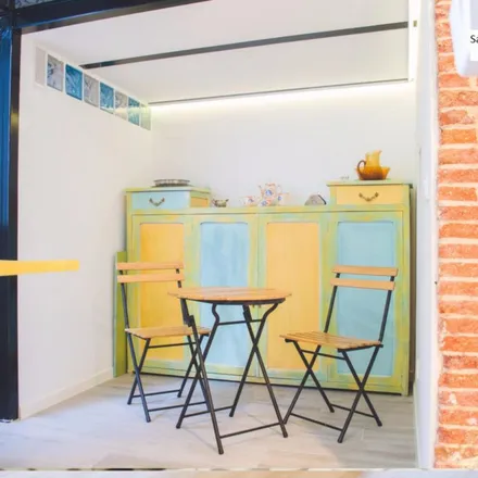 Rent this 2 bed apartment on Madrid in Lecheria, Calle de los Tres Peces