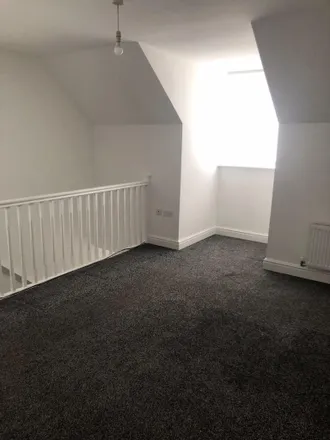 Image 7 - Overton Close, Knowsley, L32 5TU, United Kingdom - Townhouse for rent