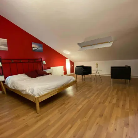 Image 9 - Carrer de Sant Dalmir, 21, 08035 Barcelona, Spain - Apartment for rent