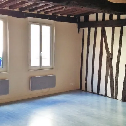 Rent this 2 bed apartment on 75 Rue d'Amiens in 76000 Rouen, France