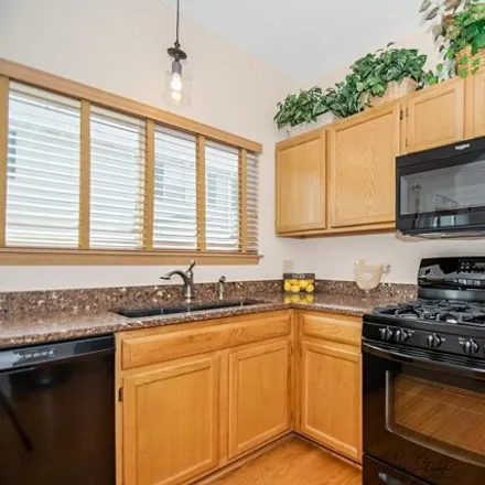 Image 8 - 1877 Grand View Place, Montgomery, Oswego Township, IL 60538, USA - Condo for sale