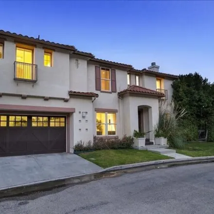 Image 2 - 2748 North Hollyview Court, Los Angeles, CA 90068, USA - House for rent