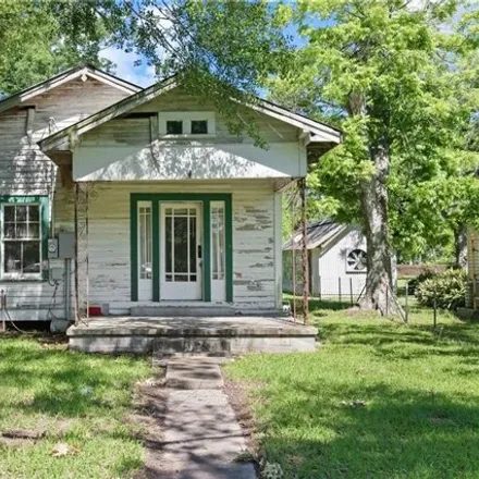 Buy this 2 bed house on 516 Lafitte Street in Mandeville, LA 70448
