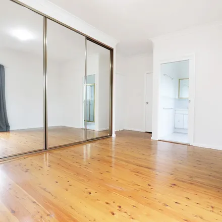 Image 2 - Nioka Avenue, Keiraville NSW 2500, Australia - Apartment for rent