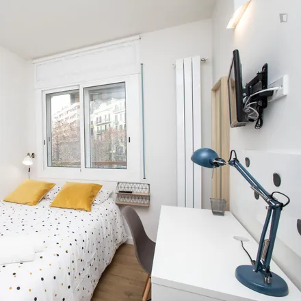 Rent this 4 bed room on Carrer de la Indústria in 154, 08025 Barcelona
