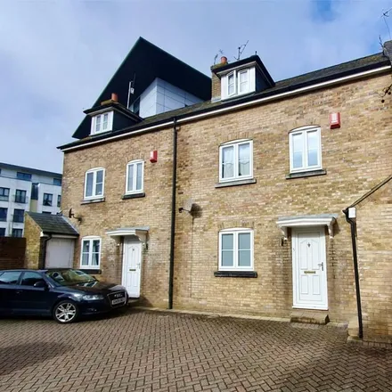 Rent this 2 bed townhouse on Link House in New Orchard, Poole