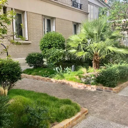 Image 5 - 4 Place Émile Cresp, 92120 Montrouge, France - Apartment for rent