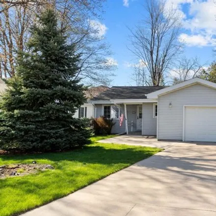 Buy this 3 bed house on 239 Edgewood Drive in Neenah, WI 54956