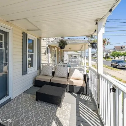 Image 5 - 240 15th Avenue, Belmar, Monmouth County, NJ 07719, USA - House for rent