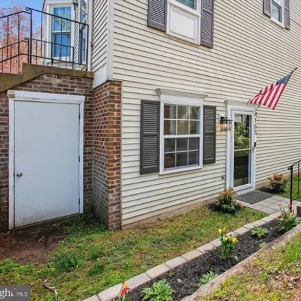 Buy this 2 bed condo on 4199 Pleasant Meadow Court in Chantilly, VA 20151