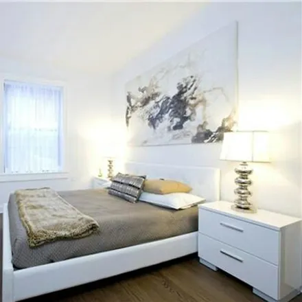 Image 2 - 130 West 16th Street, New York, NY 10011, USA - Apartment for sale