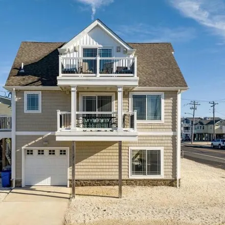 Buy this 3 bed condo on 205 West 27th Street in Ship Bottom, Ocean County