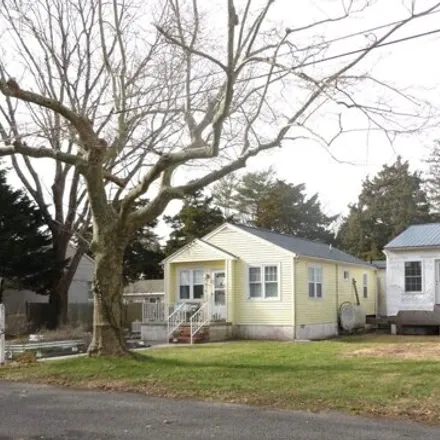 Buy this 2 bed house on 25 North 14th Street in Del Haven, Middle Township
