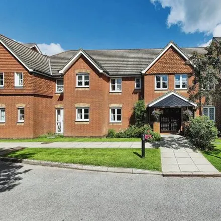Buy this 1 bed apartment on Hillcroft Court in Chaldon Road, Caterham on the Hill