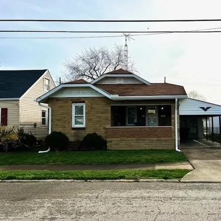 Buy this 2 bed house on 2514 Virginia Ave in Connersville, Indiana