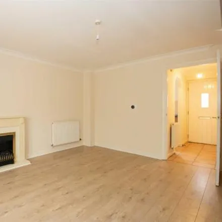 Image 7 - Oriel Close, Wolverton, MK12 5FD, United Kingdom - Townhouse for rent