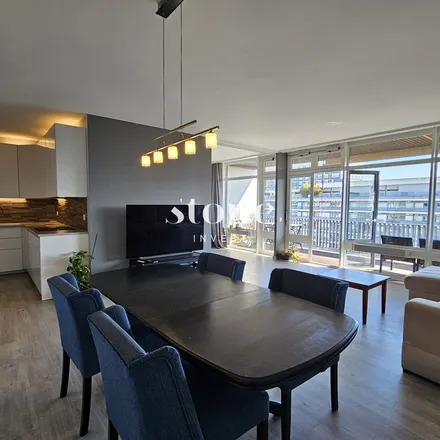 Rent this 4 bed apartment on Stand in Boulevard Georges-Favon, 1204 Geneva