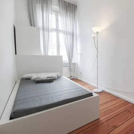 Rent this 3 bed room on Aceto Lokanta in Boxhagener Straße 74, 10245 Berlin
