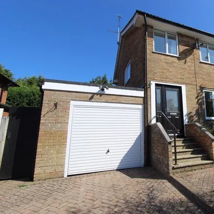 Rent this 3 bed duplex on 7 Lower Faircox in Henfield, BN5 9UT