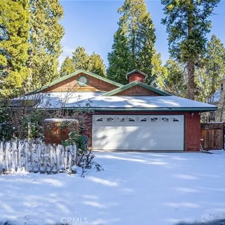 Image 2 - 31754 Luring Pines Circle, Running Springs, CA 92382, USA - House for sale