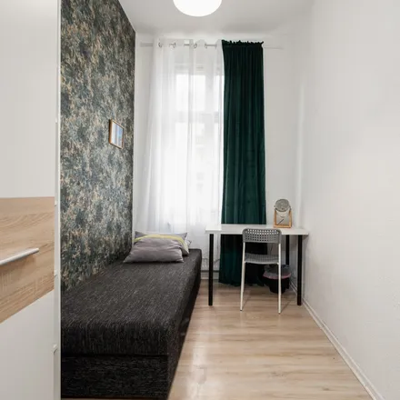 Image 2 - Wierzbięcice 29, 61-542 Poznań, Poland - Room for rent